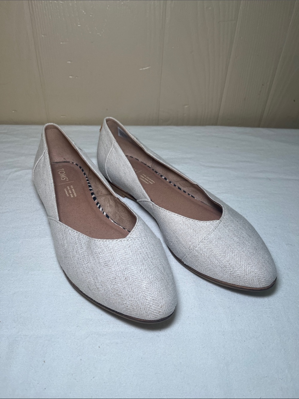 TOMS Women's Slip-On Loafers in Natural Beige Canvas